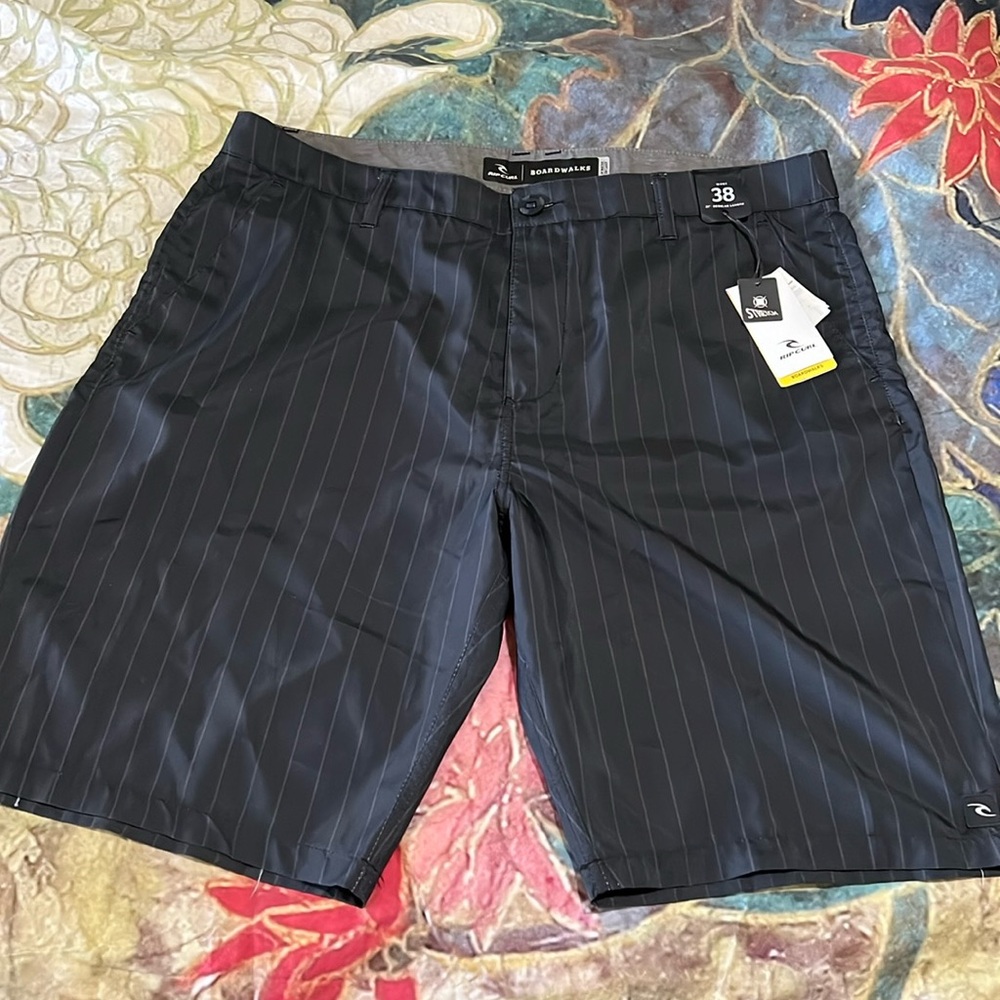 Ripcurl size 38 Boardwalks shorts 21” never worn with tags